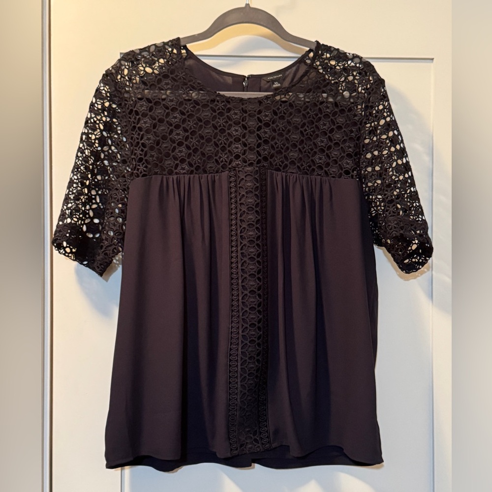Beautiful Ann Taylor Women’s Top